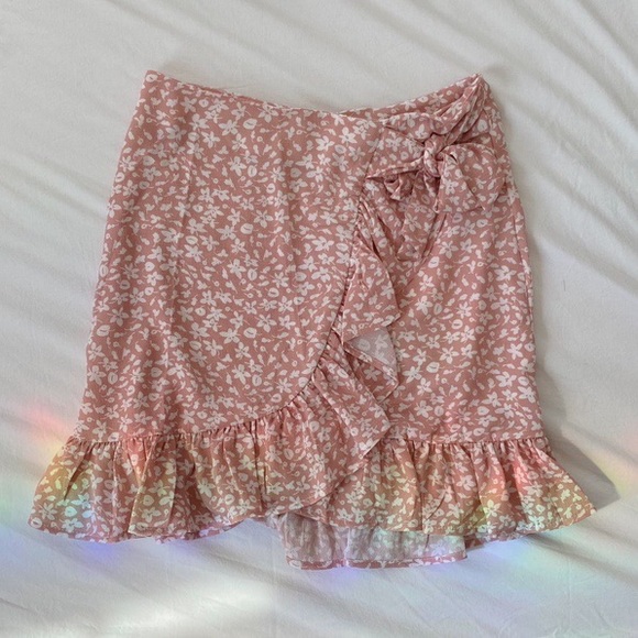 Pink Ruffle Skirt 🎀 - Picture 1 of 3